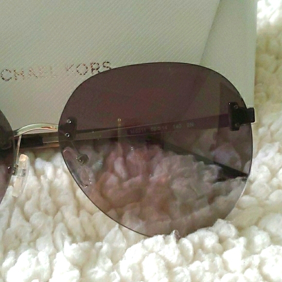 NWT Michael Kors Sydney Aviator Sunglasses - Picture 3 of 13